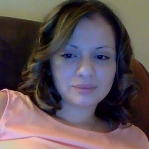 Meet your Posher, Adelina